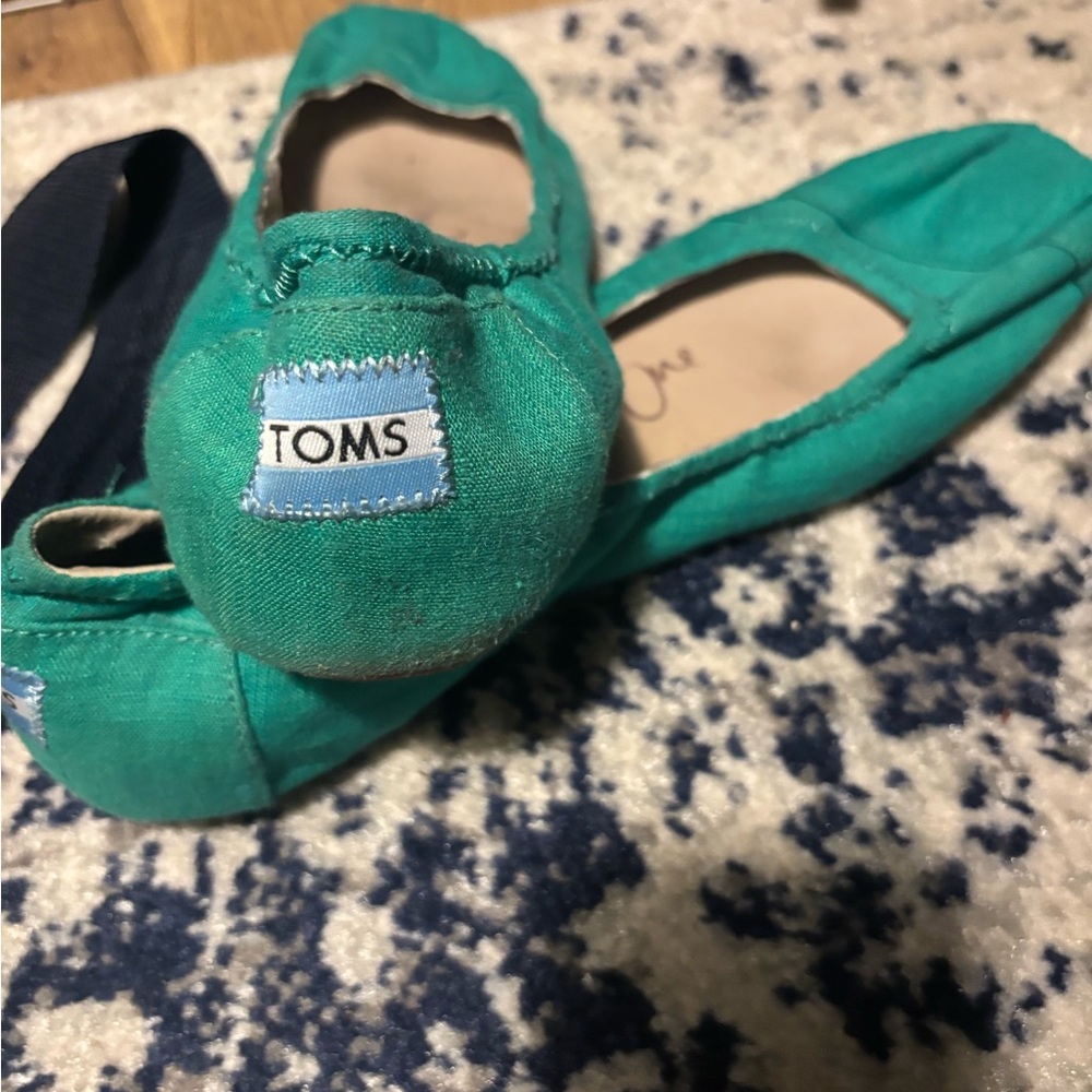 Tom’s - Picture 2 of 3